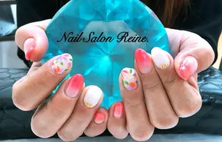 ネイル Nailsalon Reine所属・玉栄 伶奈のネイルデザイン