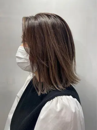 ミディアム カラー 上原 みちるのヘアスタイル