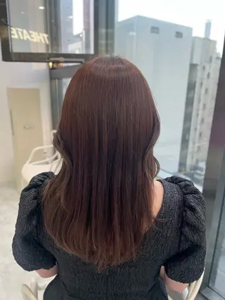 セミロング 🤍赤みなしカラー 🤍saaka🤍のヘアスタイル