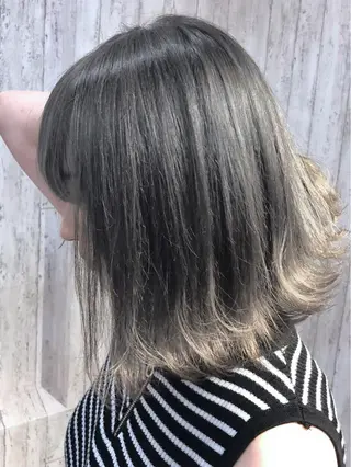 ミディアム LANI OOSAKAのヘアスタイル