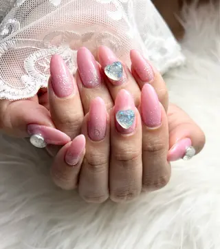 ネイル ENVY☆ NOELのネイルデザイン