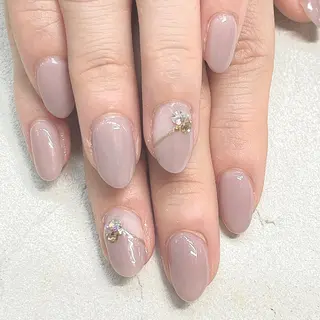 ネイル Bianca市ヶ谷店 Aiuraのネイルデザイン