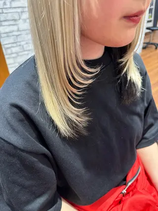 ミディアム ブリーチ🌈💗 豊橋/りんのヘアスタイル
