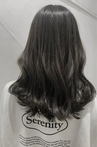 セミロング カラー ✨くびれスタイル✨️ 戸嶋穂乃香のヘアスタイル