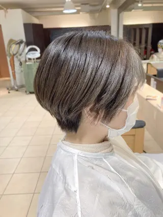 ショート 奥谷 美代子のヘアスタイル