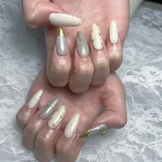 ネイル miku 🦋nailのネイルデザイン