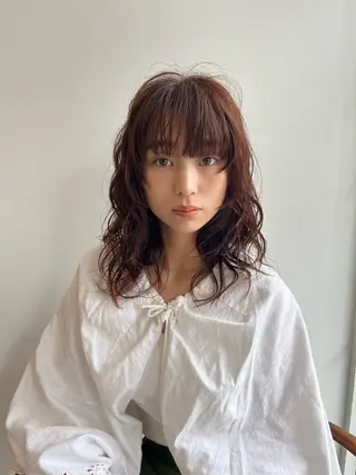 ミディアム KOCHAB 中村穂風のヘアスタイル