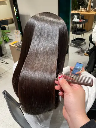 セミロング パーマ mai .のヘアスタイル