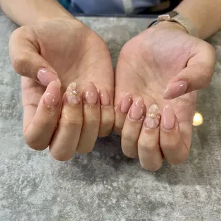 ネイル 大島 玲奈のネイルデザイン