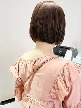 ショート カラー 齋藤 咲のヘアスタイル