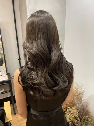 ロング Megu/ベージュ/ 透明感カラーのヘアスタイル