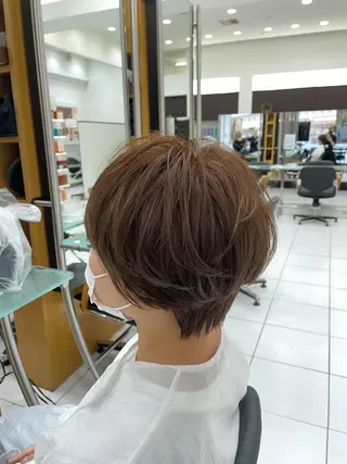 ショート カラー 今だけカット無料✨ 表参道美容師 井出光のヘアスタイル