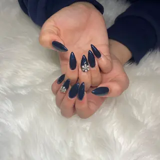 ネイル R nailのネイルデザイン