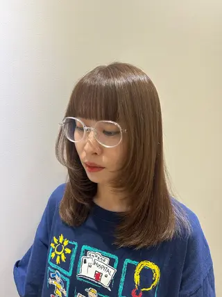 ミディアム 中村 友莉夏のヘアスタイル