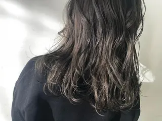 ミディアム カラー ヘアアレンジ 7Bridge所属・ハッシュカット 小西貫太のヘアスタイル