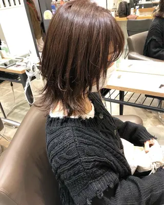 ミディアム 細沼 葵のヘアスタイル