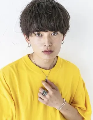 パーマ メンズ 韓国風透明感カラー 💎YUI💎のヘアスタイル