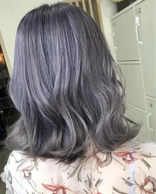 ミディアム カラー ハイトーン/韓国風 🤍Nacchi🐈のマツエク・マツパデザイン