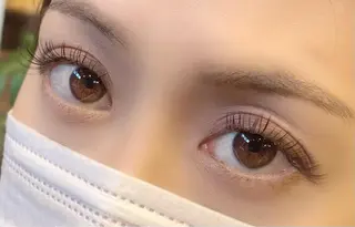 マツエク・マツパ まつげと眉毛の専門店 auliiのマツエク・マツパデザイン