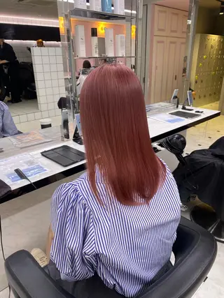 セミロング カラー ヘアアレンジ 🥀レイヤー×ハイト ーントレンドヘア🥀のヘアスタイル