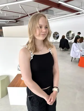 カラー 透明感/ハイトーン /デザインカラー大輝のヘアスタイル