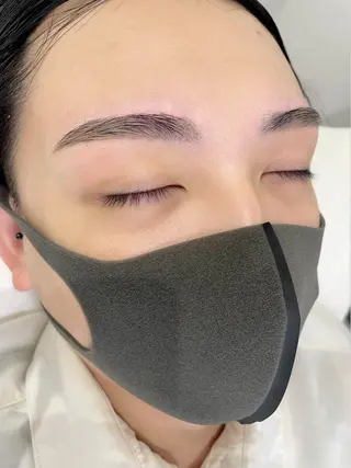 メンズ アイブロウ アイブロウサロン店長 🫧AMIの眉毛・アイブロウイメージ