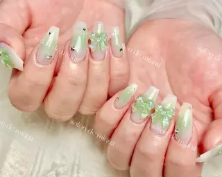ネイル Salon de Minuit🦩のネイルデザイン