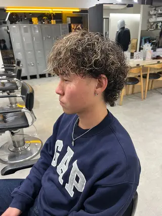 パーマ メンズ fifth神宮前 HIN★T★のヘアスタイル