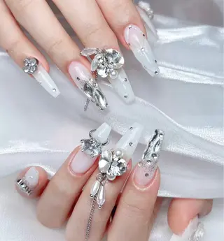 ネイル 🎀M nails✨ ビューティーのネイルデザイン