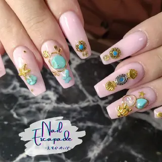 ミディアム ネイル クロキ 。のネイルデザイン