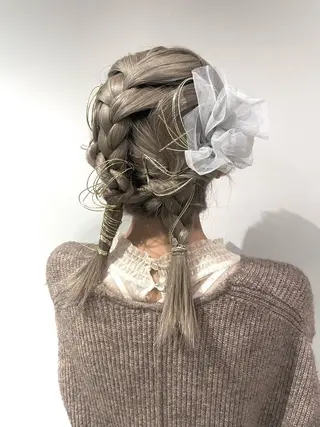 セミロング ヘアアレンジ 青沼夏未/オリーブ/ 寒色カラーのヘアスタイル