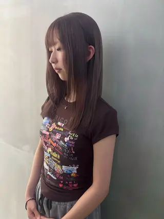 カラー hinata /ハイトーンカラーのヘアスタイル