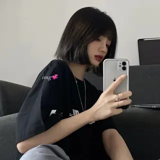 ショート 🩶レイヤー/盛れる 顔まわり🩶フウカのヘアスタイル