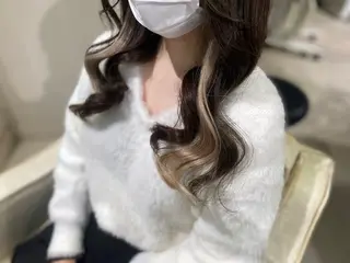 ハイトーン✨艶髪💘 💘 AYANO💘のヘアスタイル