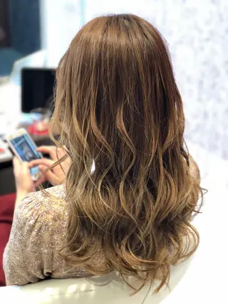 ロング カラー ヘアアレンジ 渡辺 亮/ 白髪ぼかし/髪質改善のヘアスタイル