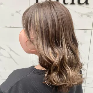 ミディアム カラー 増子 祐太朗のヘアスタイル