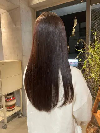 ロング maina/透明感 ベージュ/ブラウンのヘアスタイル