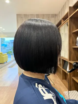 ショート Skovla Spangle (シュカブラ スパングル)所属・しのざき はなのヘアスタイル