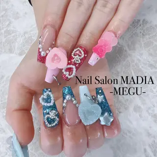 ネイル MADIA藤沢所属・MADIA MEGUのネイルデザイン