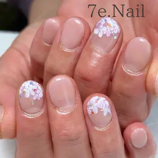 ネイル 7e. Nailのネイルデザイン