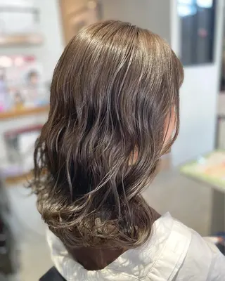ミディアム カラー 髪質改善🌟透明感 🌟三塚有紀子のヘアスタイル
