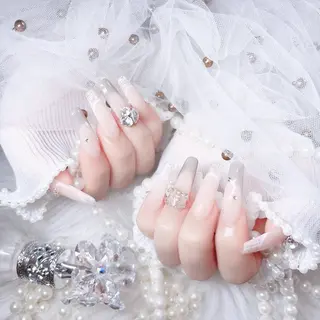 ネイル Yudia🦋 azuのネイルデザイン