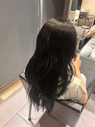 ロング カラー 長郷 有希のヘアスタイル