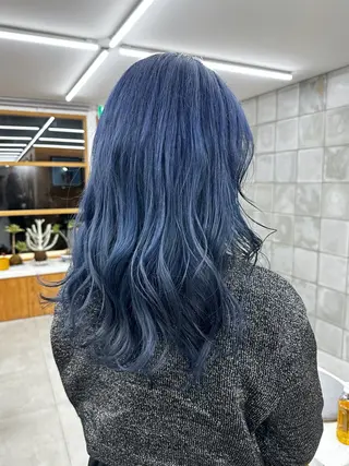 ミディアム カラー 榛地 渉馬のヘアスタイル