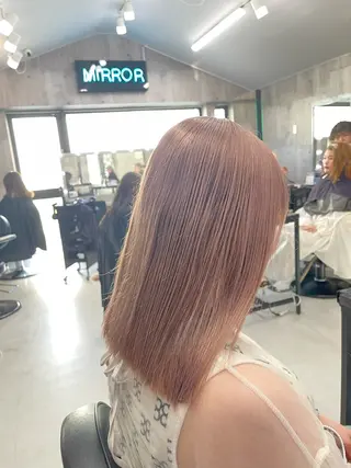 ミディアム カラー レイヤーの魔術師 𓍼takumi𓍼のヘアスタイル