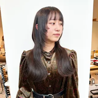 ミディアム 大阪ウルフカット ハッシュカットのヘアスタイル