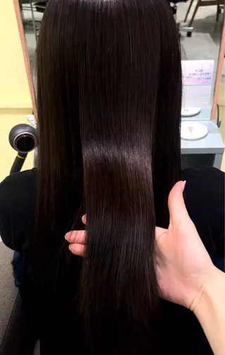 ロング カラー 高野 春菜のヘアスタイル