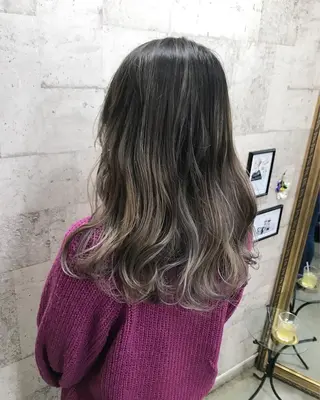 ロング カラー インナーカラー/天神 ブリーチ/吉田のヘアスタイル