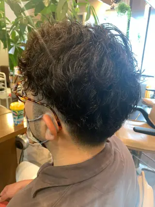 ショート パーマ メンズ coupe ciseauxのヘアスタイル
