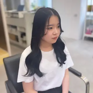 ロング カラー Rui/透明感カラー 暖色/レイヤーカットのヘアスタイル